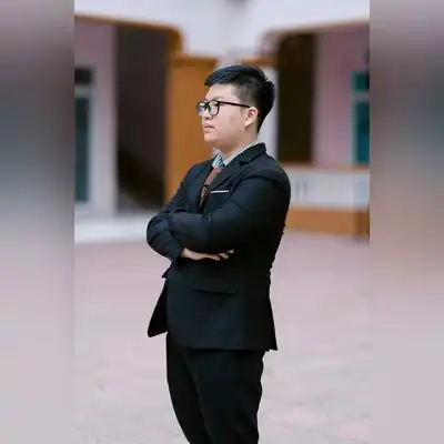 穆春璟